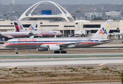 AmericanAirlines 75W N690AA LAX 061010