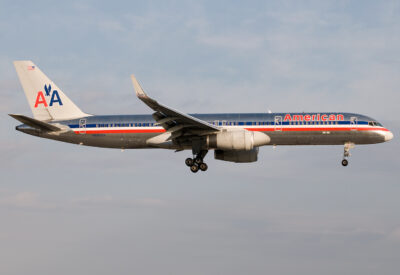 AmericanAirlines 75W N695AN MIA 010109