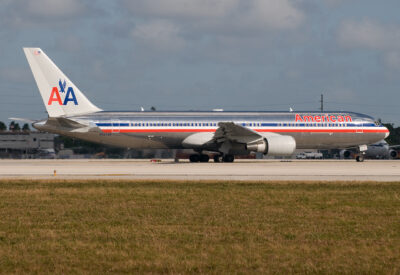 AmericanAirlines 763 N342AN MIA 281208