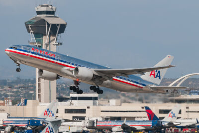 AmericanAirlines 772 N756AM LAX 071009