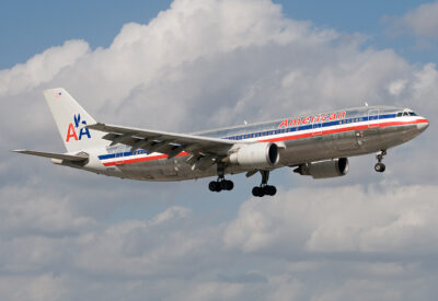 AmericanAirlines A300 N7083A MIA 010109