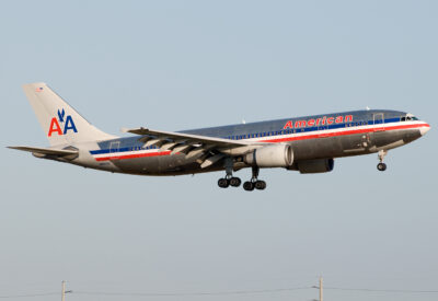 AmericanAirlines A300 N80058 MIA 281208