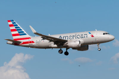 AmericanAirlines A319 N4005X DFW 020914