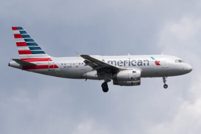 AmericanAirlines A319 N819AW DCA 080822