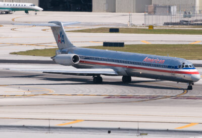 AmericanAirlines MD82 N33502 FLL 250408