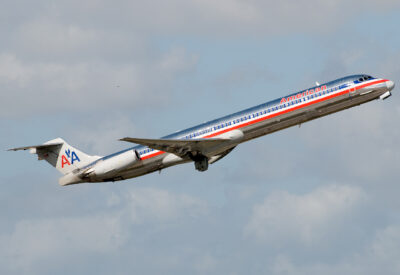 AmericanAirlines MD82 N70401 FLL 281208