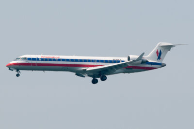 AmericanEagle CRJ700 N535EA LGA 260511