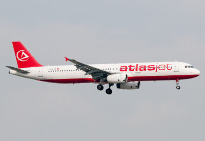Atlasjet A321 TC-ETN IST 021012