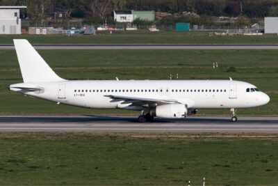 AvionExpress A320 LY-VEQ DUS 290918