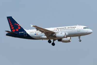 BrusselsAirlines A319 OO-SSU MAD 040916