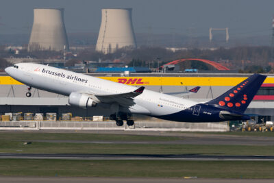 BrusselsAirlines A332 OO-SFY BRU 220319
