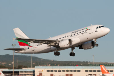 BulgariaAir A319 LZ-FBA PMI 120512