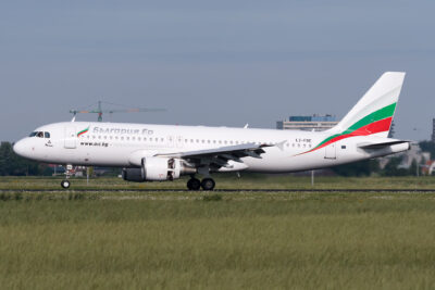 BulgariaAir A320 LZ-FBE AMS 300720