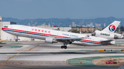 ChinaCargo MD11F B-2172 LAX 071009