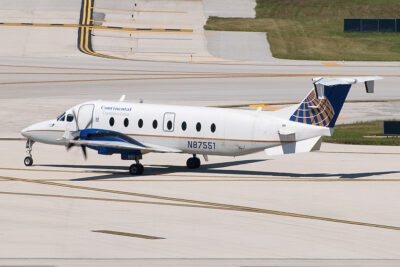 ContinentalConnection Beech1900D N87551 FLL 011010