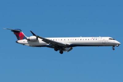 DeltaConnection CRJ900 N349PQ JFK 120822