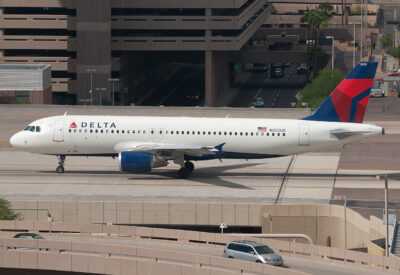 Delta A320 N323US PHX 041010