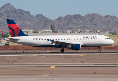 Delta A320 N330NW PHX 031010