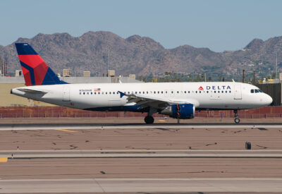 Delta A320 N366NW PHX 031010