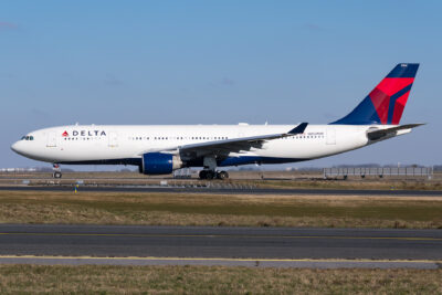Delta A332 N854NW CDG 260218