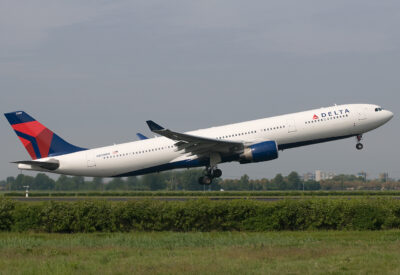 Delta A333 N809NW AMS 140509