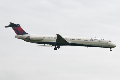 Delta MD88 N914DL JFK 230511
