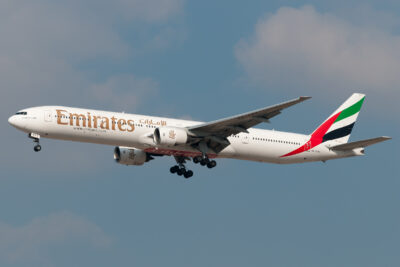 Emirates 773 A6-EMX DXB 110214
