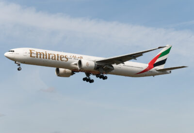 Emirates 77W A6-EBM HAM 220310
