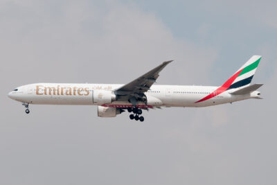 Emirates 77W A6-EBO DXB 100214
