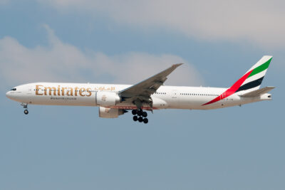 Emirates 77W A6-ENL DXB 120214