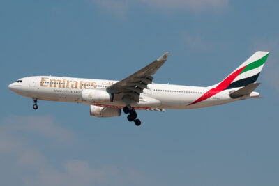 Emirates A332 A6-EKQ DXB 110214
