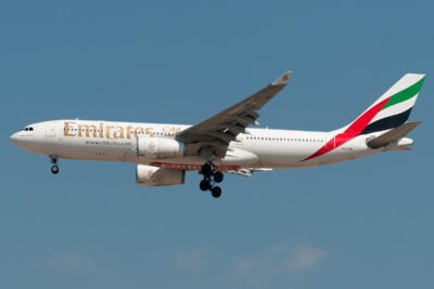 Emirates A332 A6-EKR DXB 110214