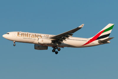 Emirates A332 A6-EKS DXB 140214