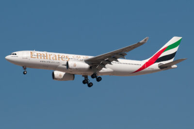 Emirates A332 A6-EKW DXB 140214