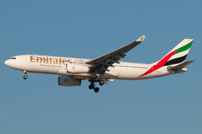 Emirates A332 A6-EKY DXB 150214