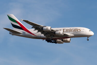 Emirates A388 A6-EOZ CDG 300819