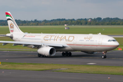 Etihad A333 A6-AFD DUS 290912