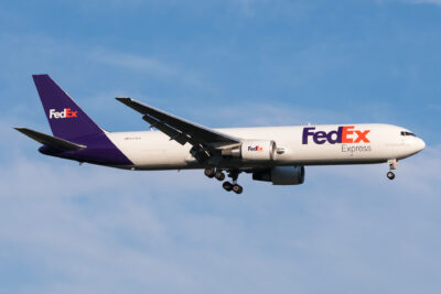 FedEx 763F N179FE BDL 110822