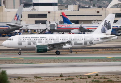 Frontier A319 N939FR LAX 061010