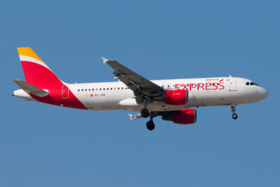 IberiaExpress A320 EC-JSK MAD 050916