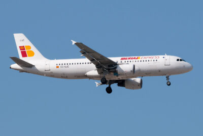 IberiaExpress A320 EC-LUC MAD 040916