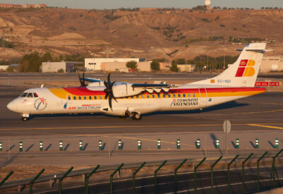 IberiaRegional ATR72 EC-HEI MAD 101011