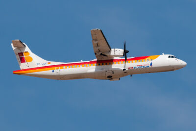 IberiaRegional ATR72 EC-LQV MAD 050916