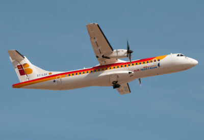 IberiaRegional ATR72 EC-LQV PMI 130512