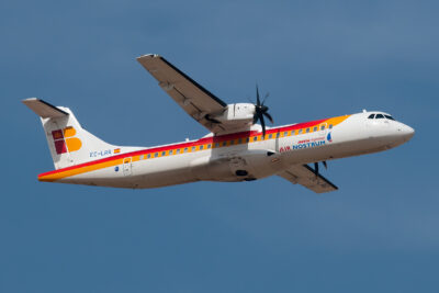IberiaRegional ATR72 EC-LRR MAD 050916