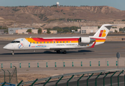 IberiaRegional CRJ200 EC-HEK MAD 101011