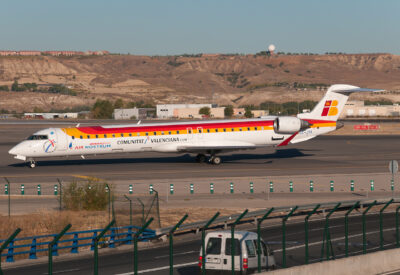 IberiaRegional CRJ900 EC-JYA MAD 101011
