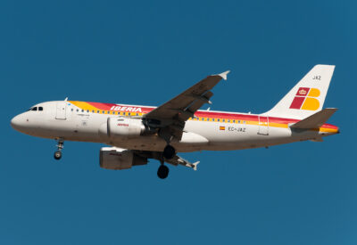 Iberia A319 EC-JAZ MAD 111011