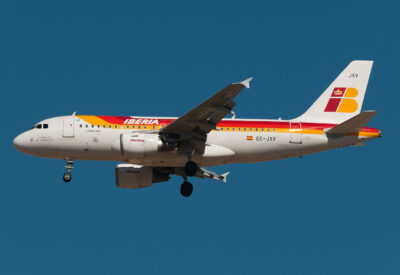Iberia A319 EC-JXV MAD 111011