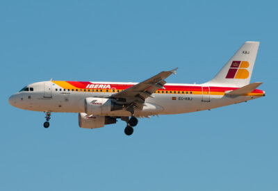 Iberia A319 EC-KBJ MAD 111011